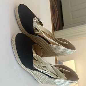 Reformation sandals size 38 with box